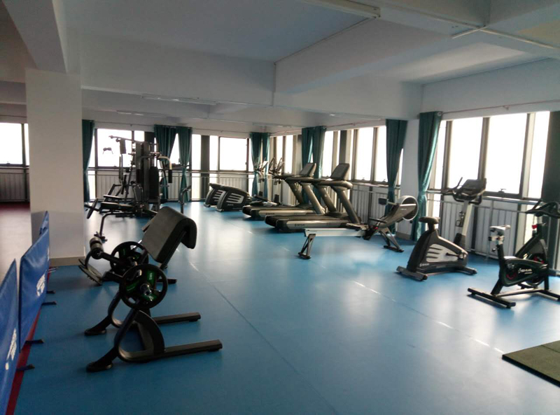 单位健身房器材