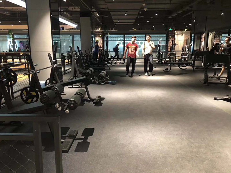 米兰智能健身器材