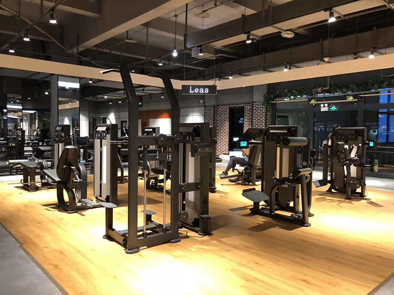 米兰智能健身器材